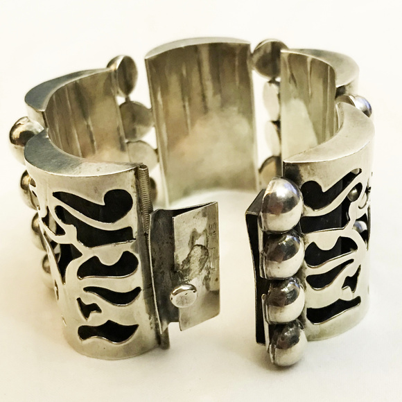 MEXICO Sterling Silver Mask Shadow Box Bracelet - Picture 5 of 9